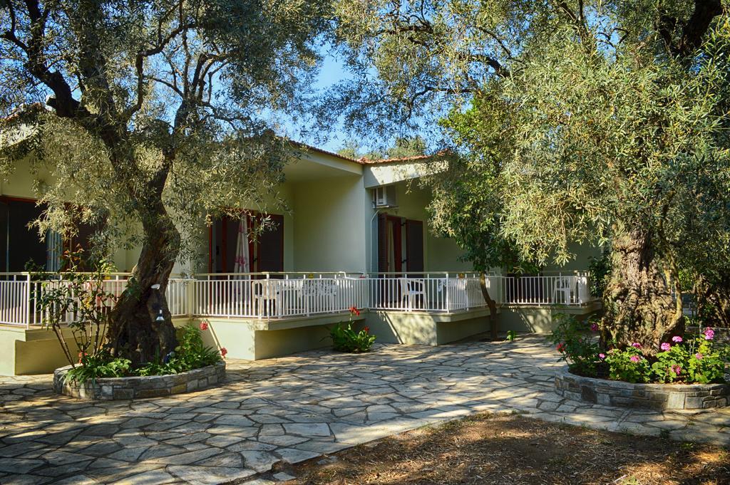 Guesthouse Irene 아피소스 외부 사진
